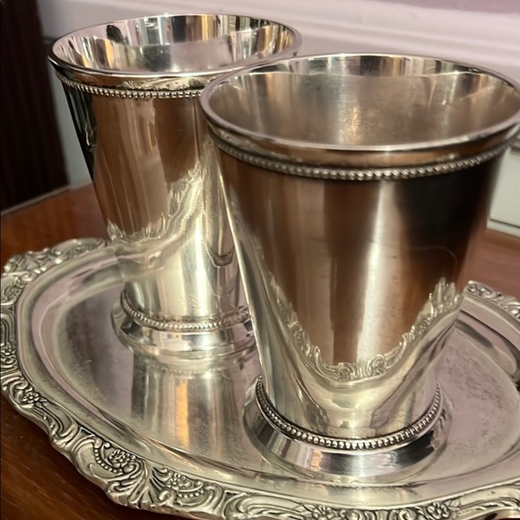 Two Elegant Silver-Plated Cups with delicate engravings - Picture 6 of 8
